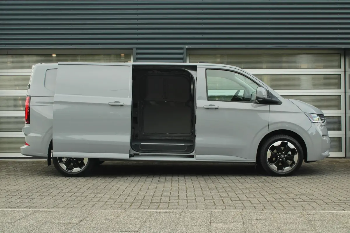 2.5 eHybrid 233pk AUT L2H1 30 Bulli | LMV 19'' | Trekhaak Vast | Houten Laadvloer