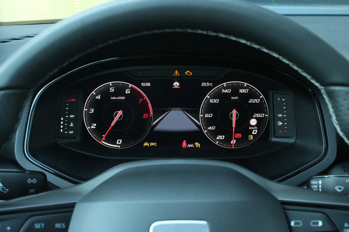 1.0 EcoTSI 95pk FR Business Connect | Panoramadak | Achteruitrijcamera