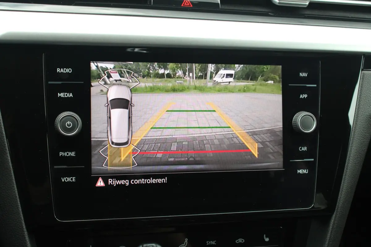 1.4 TSI eHybrid 218pk DSG R-Line Business+ | SoH 91% | Standkachel | Trekhaak | Camera | Navigatie | Apple CarPlay