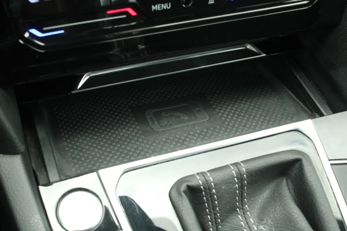 1.4 TSI eHybrid 218pk DSG R-Line Business+ | SoH 91% | Standkachel | Trekhaak | Camera | Navigatie | Apple CarPlay