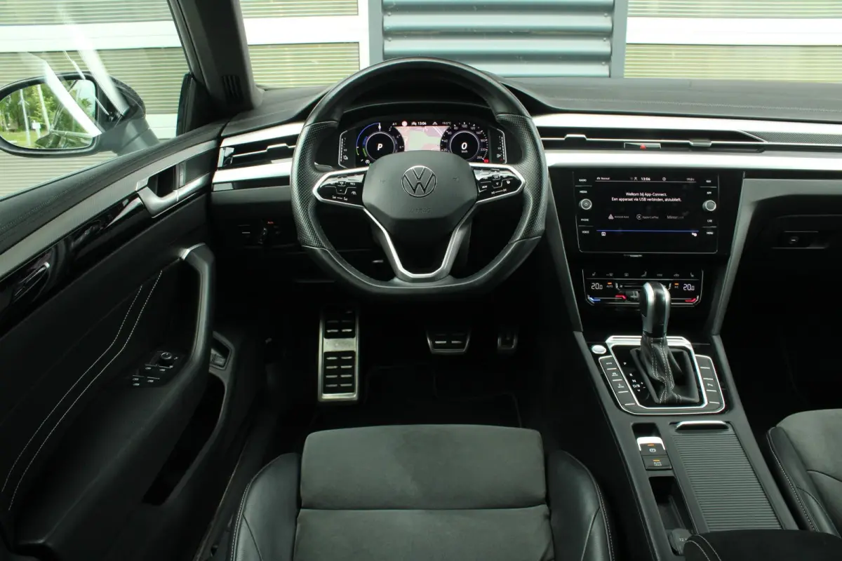 1.4 TSI eHybrid 218pk DSG R-Line Business+ | SoH 91% | Standkachel | Trekhaak | Camera | Navigatie | Apple CarPlay