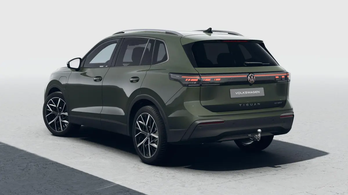 1.5 eHybrid 204pk Life Edition | LMV 20'' | Trekhaak Uitklapbaar