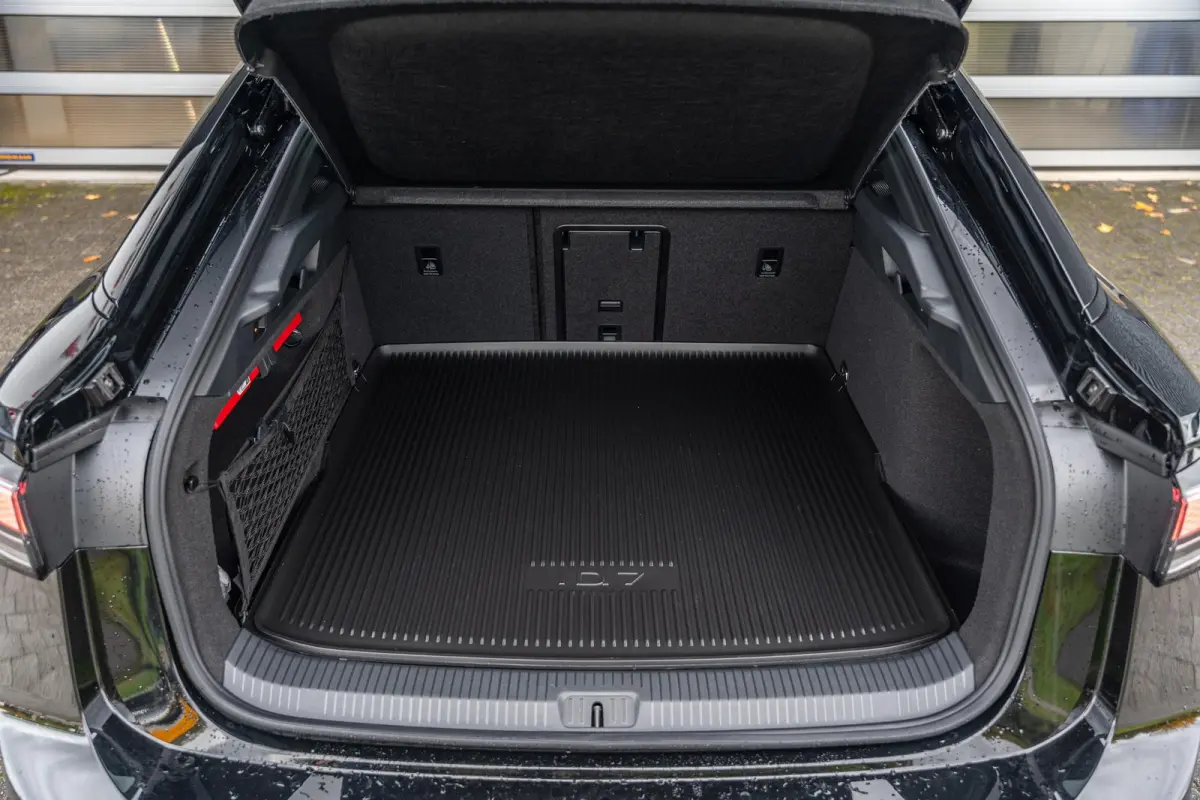 286pk Pro Limited Edition 77 kWh | Trekhaak Wegklapbaar