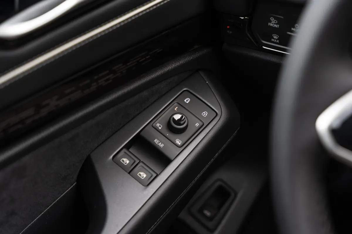 286pk Pro Limited Edition 77 kWh | Trekhaak Wegklapbaar