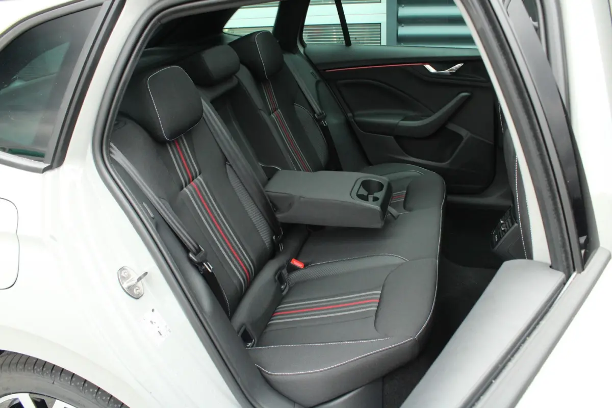 1.0 TSI 115pk Monte Carlo | Trekhaak Wegklapbaar | 18" Velgen