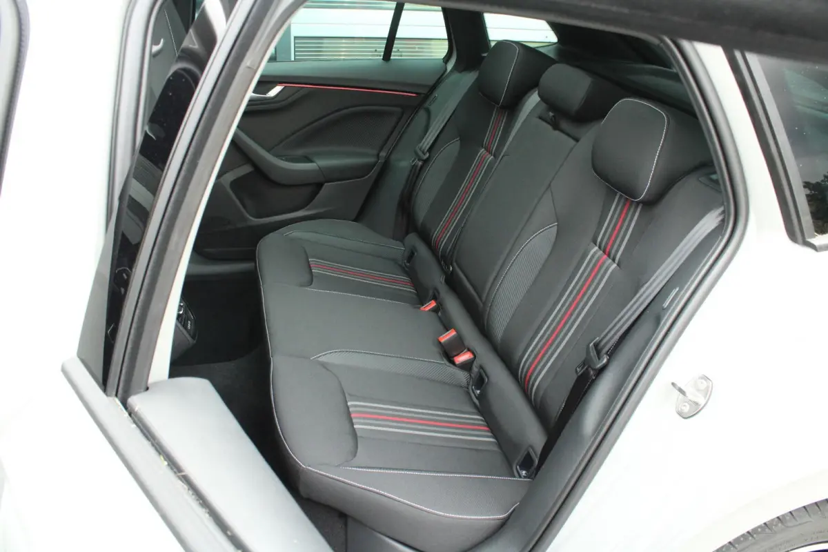 1.0 TSI 115pk Monte Carlo | Trekhaak Wegklapbaar | 18" Velgen