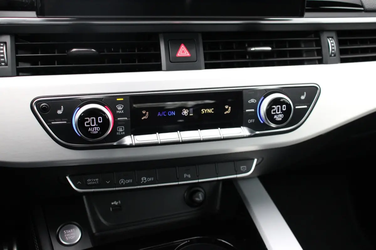 40 TFSI 204pk S-tronic S Edition | Lederen Sportstoelen | Achteruitrijcamera | Stoelverwarming | Keyless | Dodehoek Sensor | Apple Carplay & Android Auto