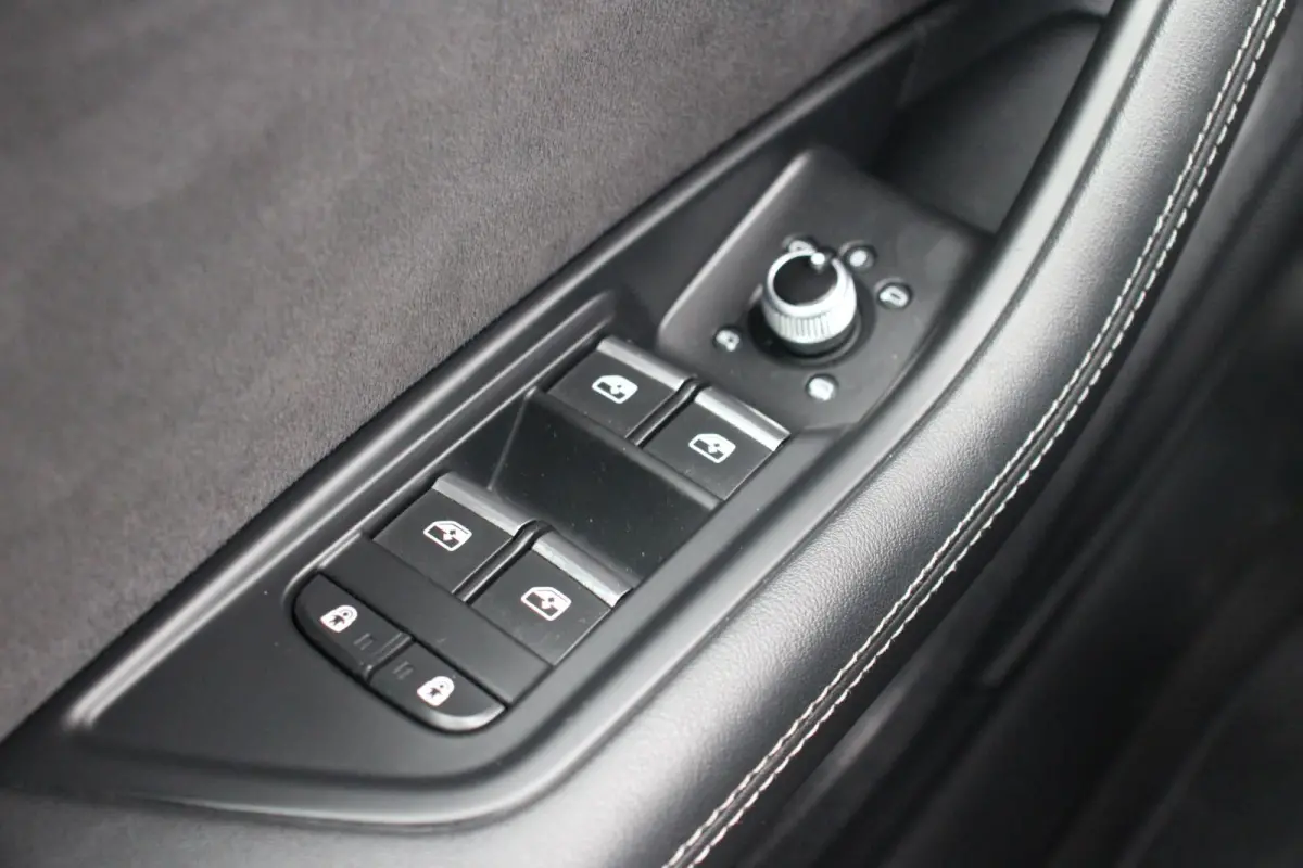 40 TFSI 204pk S-tronic S Edition | Lederen Sportstoelen | Achteruitrijcamera | Stoelverwarming | Keyless | Dodehoek Sensor | Apple Carplay & Android Auto