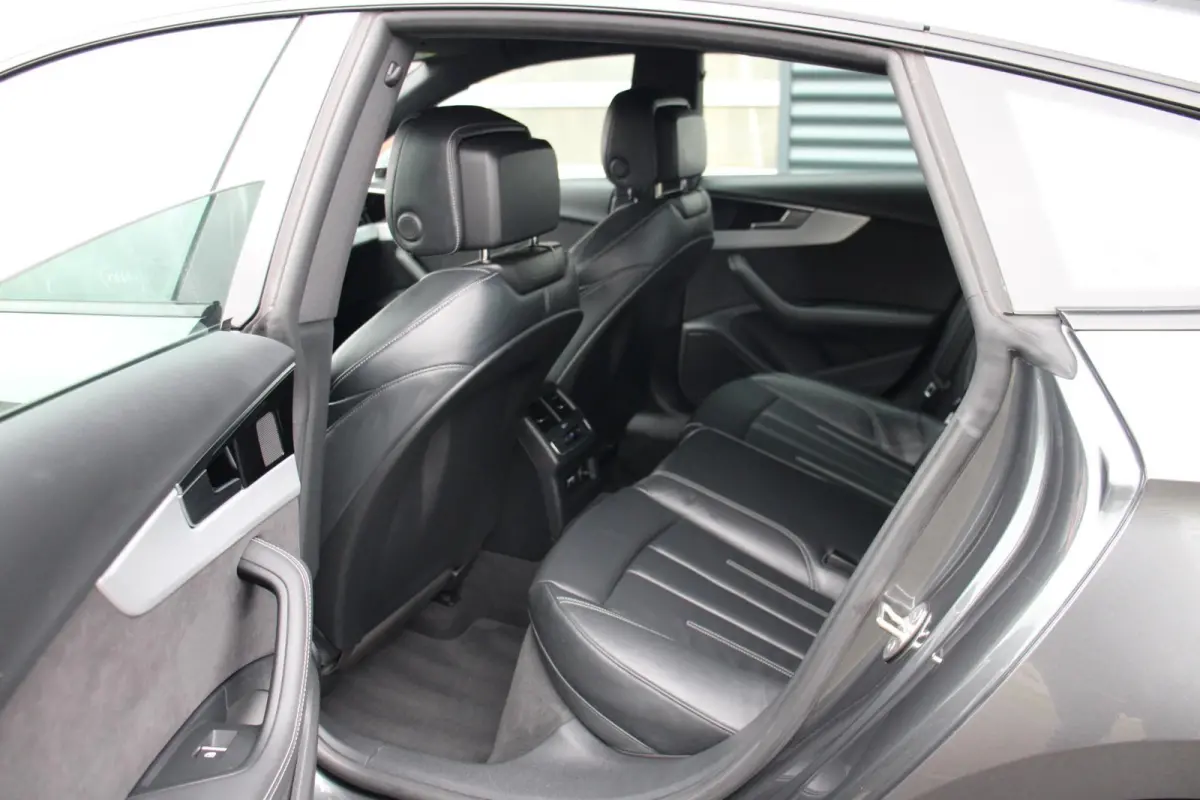 40 TFSI 204pk S-tronic S Edition | Lederen Sportstoelen | Achteruitrijcamera | Stoelverwarming | Keyless | Dodehoek Sensor | Apple Carplay & Android Auto