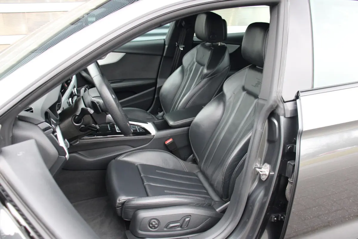 40 TFSI 204pk S-tronic S Edition | Lederen Sportstoelen | Achteruitrijcamera | Stoelverwarming | Keyless | Dodehoek Sensor | Apple Carplay & Android Auto