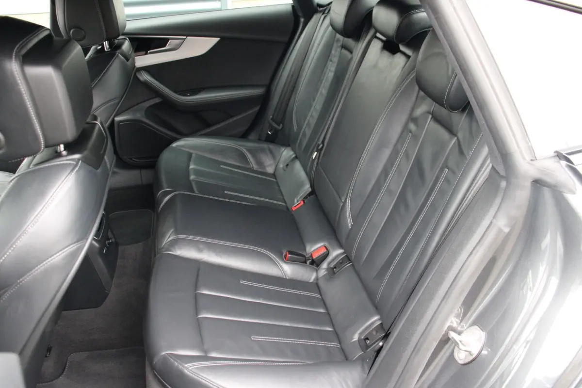 40 TFSI 204pk S-tronic S Edition | Lederen Sportstoelen | Achteruitrijcamera | Stoelverwarming | Keyless | Dodehoek Sensor | Apple Carplay & Android Auto