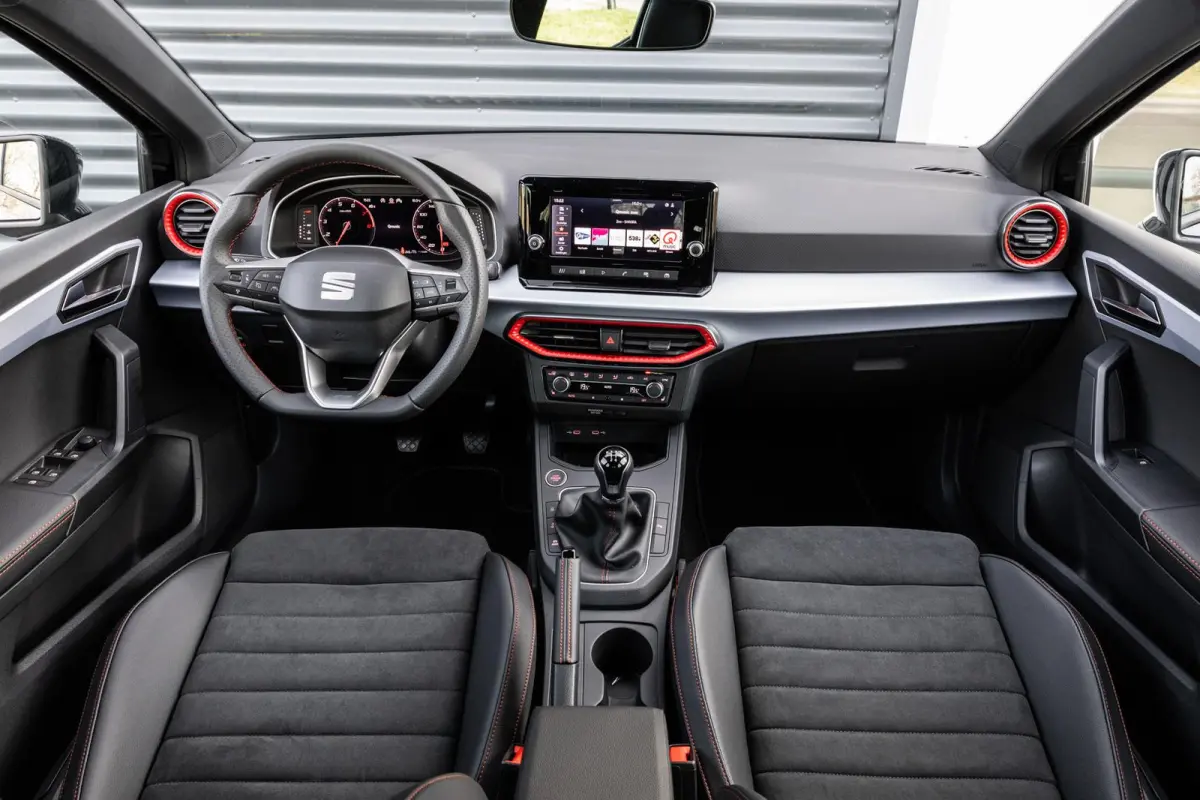 1.0 EcoTSI 95pk FR Business Connect | 18" Velgen | Apple Carplay/Android Auto