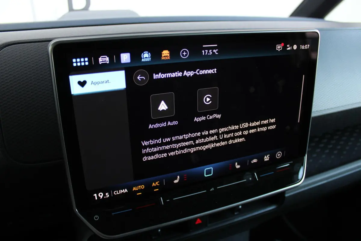 286pk 79 kWh | Trekhaak Wegklapbaar | Spoiler | 19" Velgen