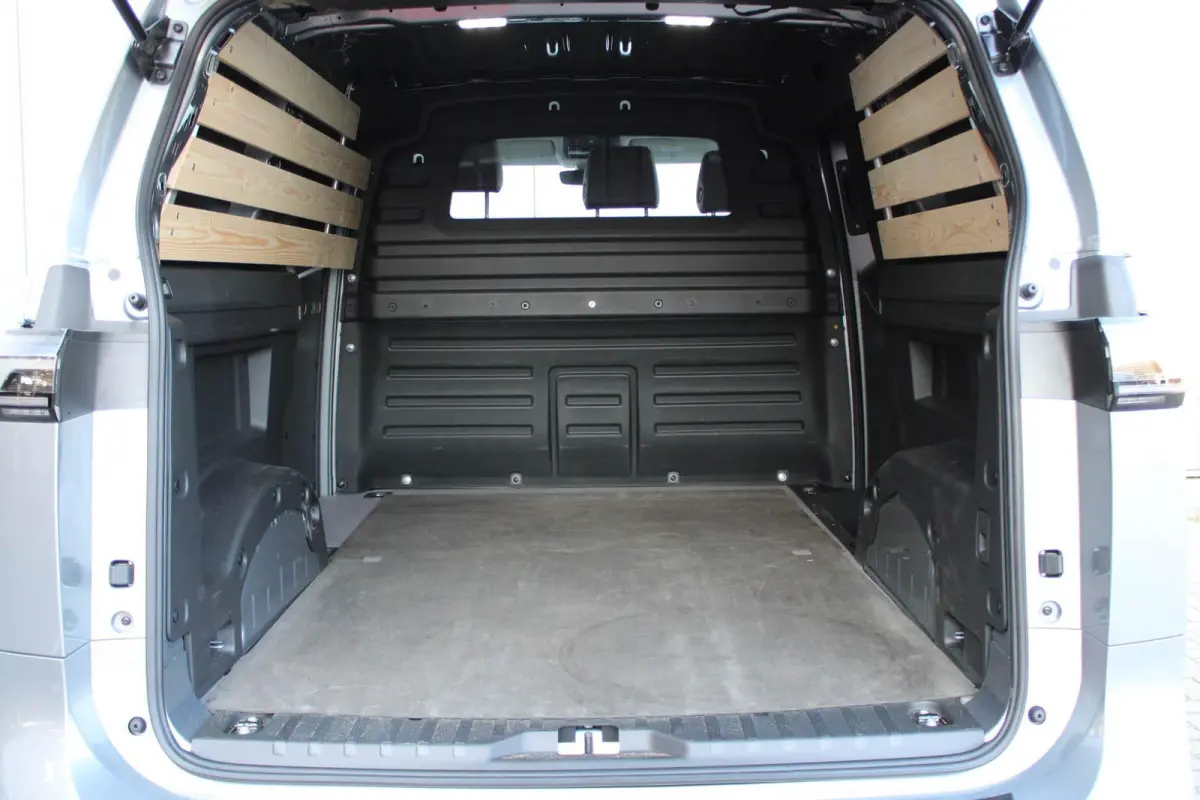 286pk 79 kWh | Trekhaak Wegklapbaar | Spoiler | 19" Velgen