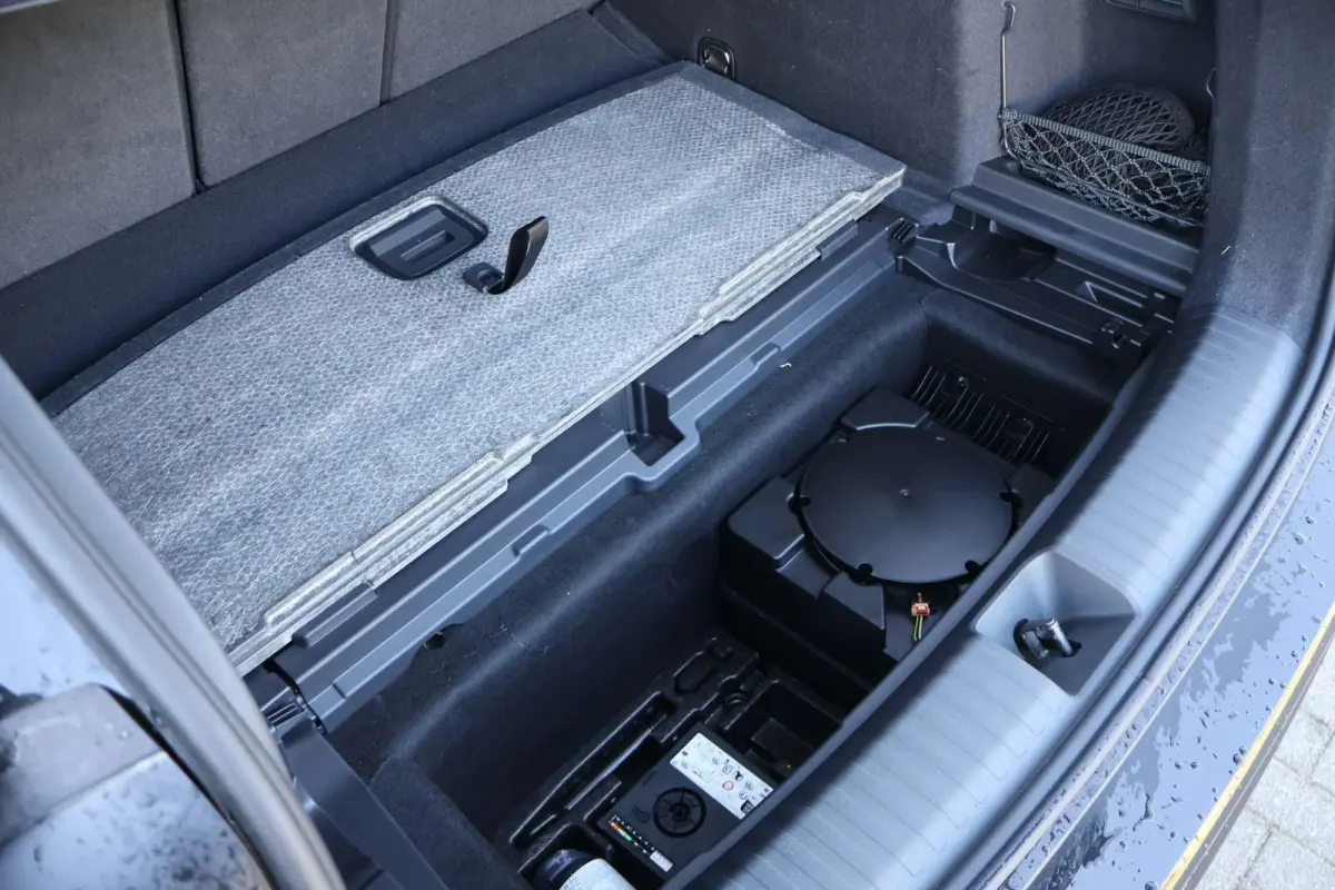 252pk Launch Edition 83 kWh | Tech Pakket | Sportstoelen