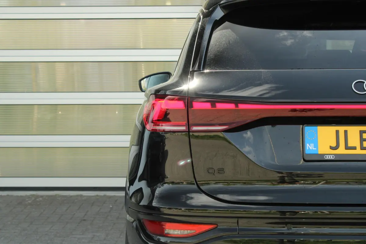 252pk Launch Edition 83 kWh | Tech Pakket | Sportstoelen
