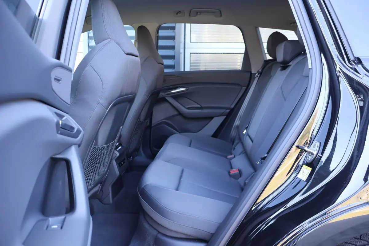 252pk Launch Edition 83 kWh | Tech Pakket | Sportstoelen