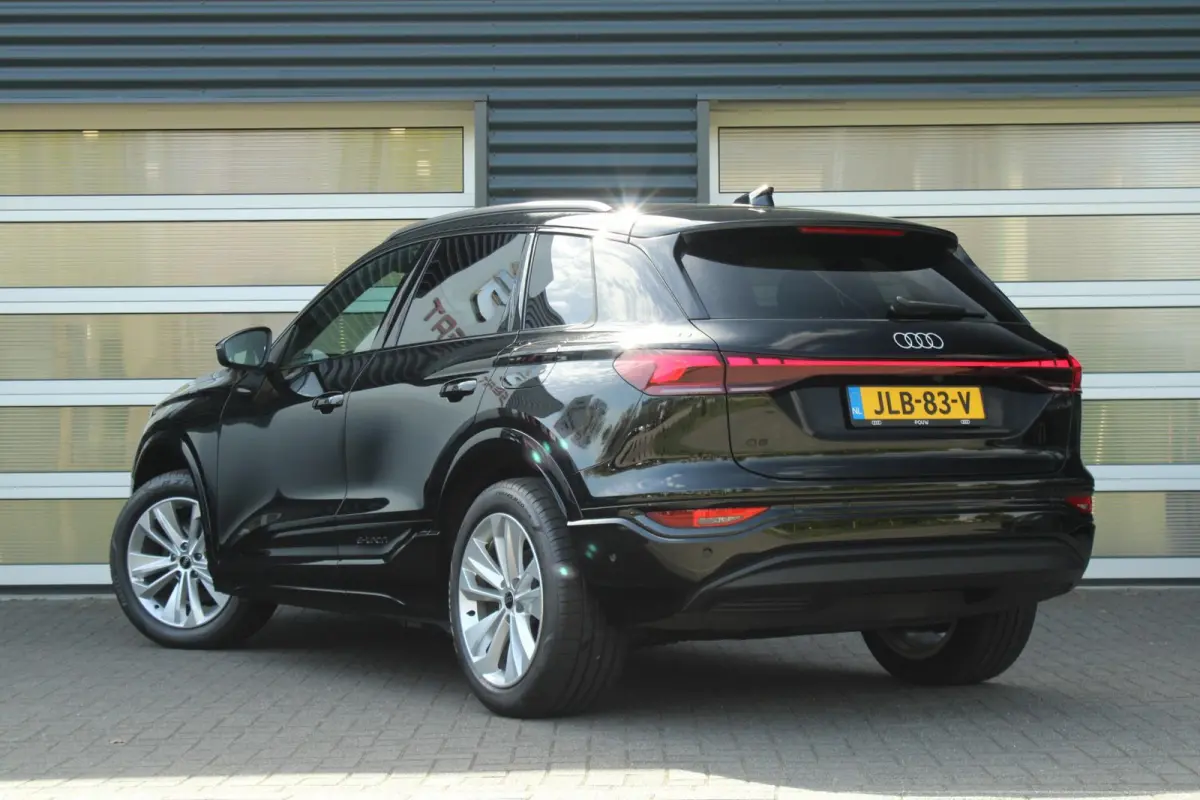 252pk Launch Edition 83 kWh | Tech Pakket | Sportstoelen