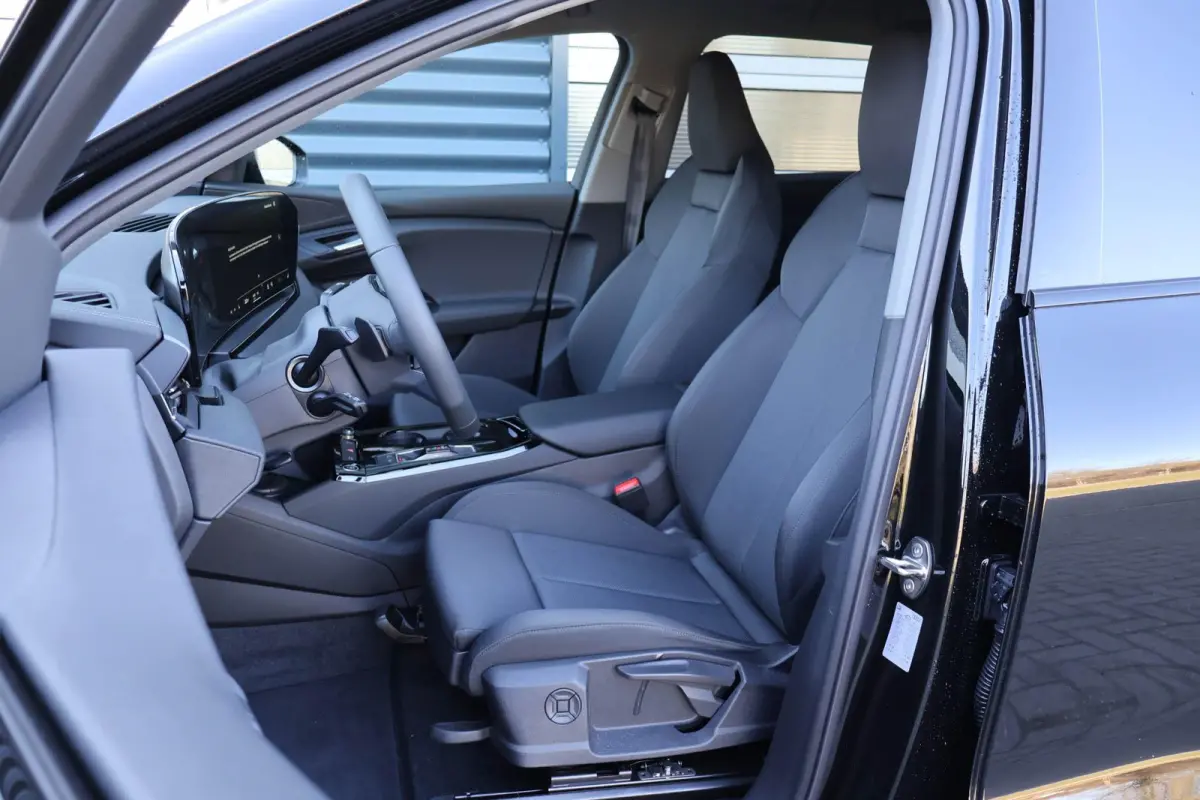 252pk Launch Edition 83 kWh | Tech Pakket | Sportstoelen