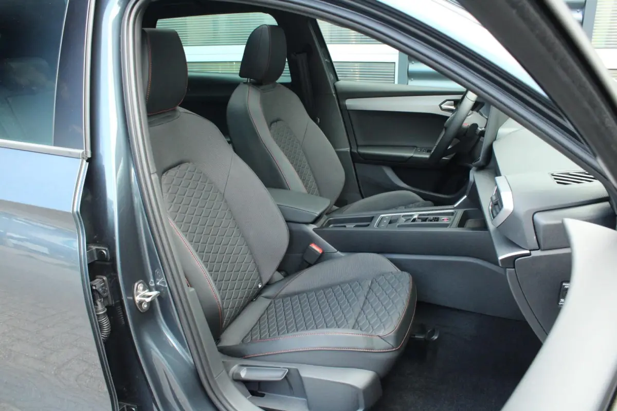 1.5 TSI 204pk DSG e-Hybrid FR Business | Panoramadak | Velgen 18''