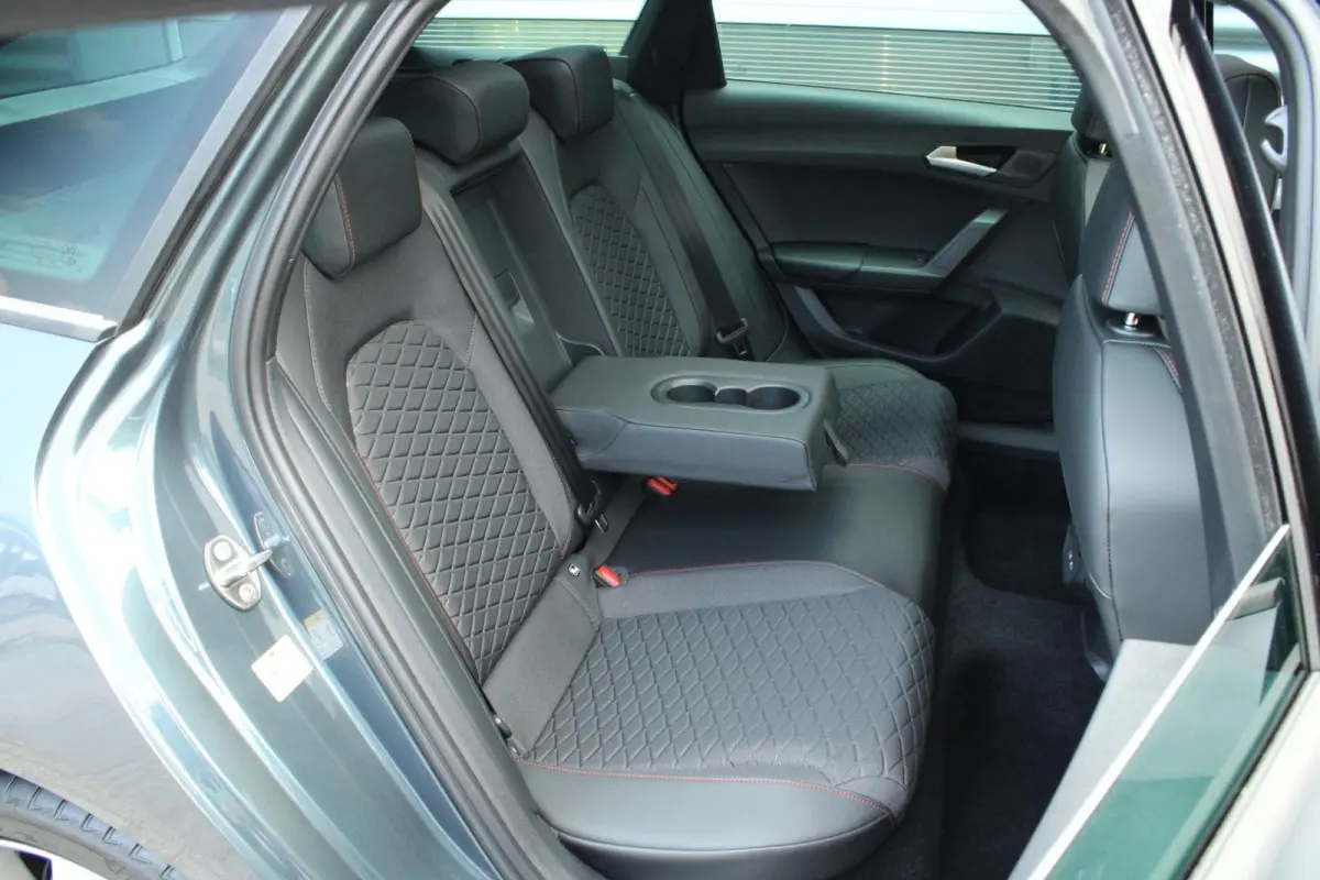 1.5 TSI 204pk DSG e-Hybrid FR Business | Panoramadak | Velgen 18''