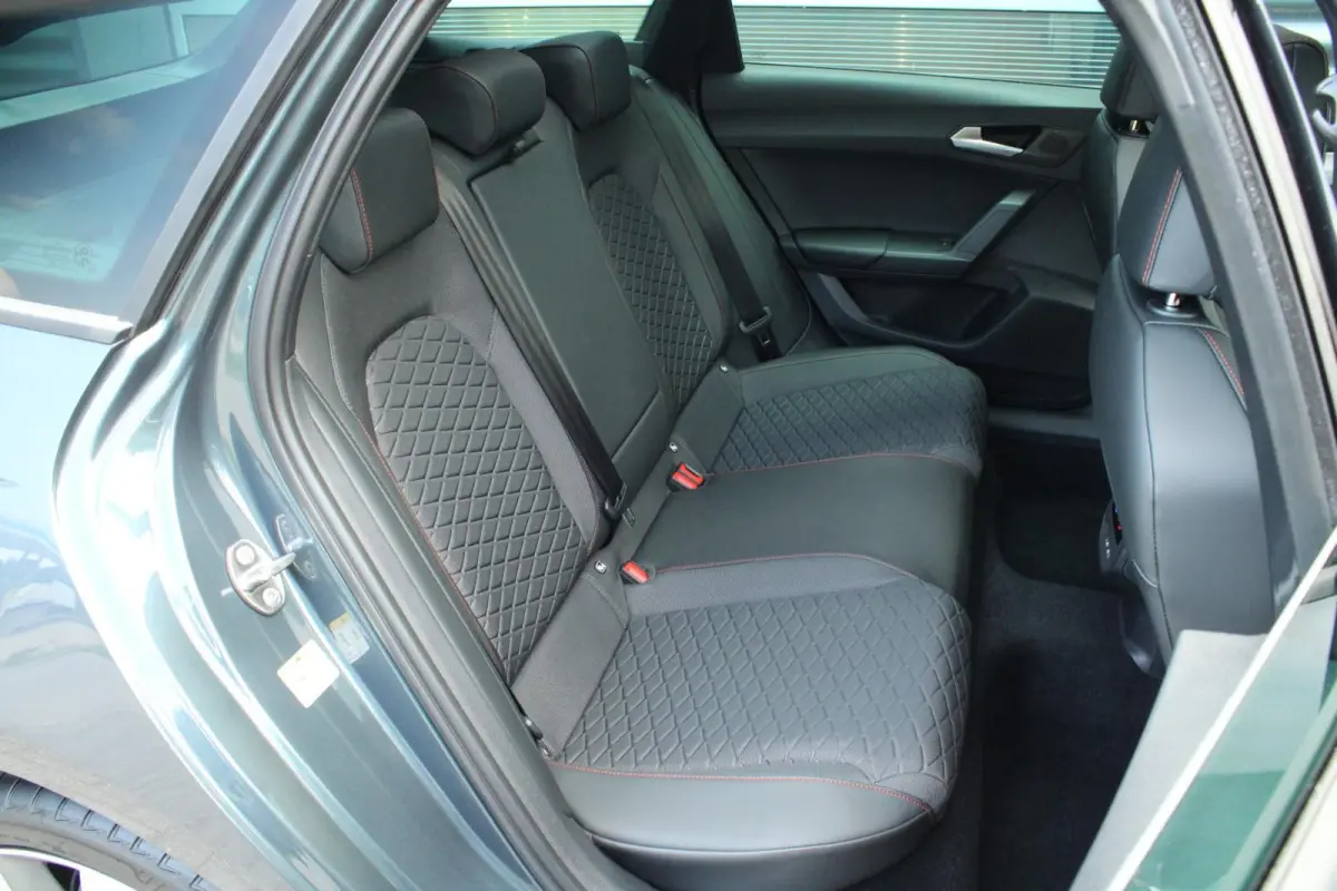 1.5 TSI 204pk DSG e-Hybrid FR Business | Panoramadak | Velgen 18''