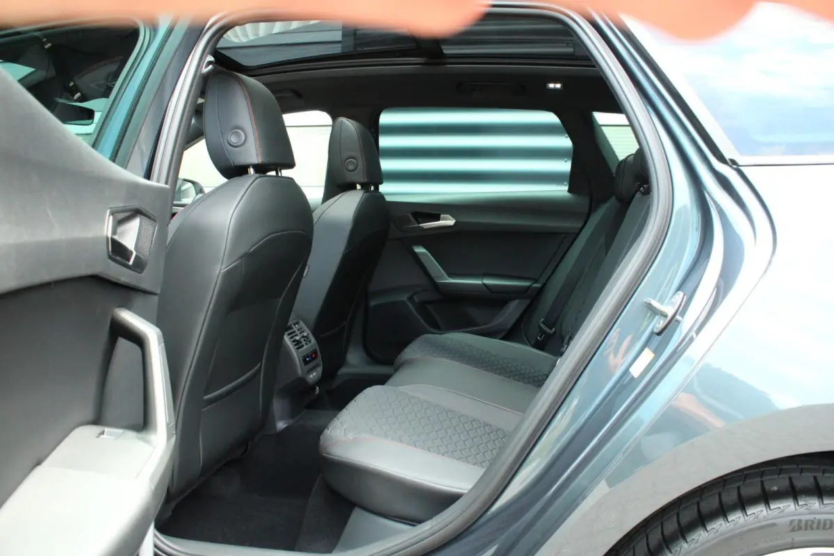 1.5 TSI 204pk DSG e-Hybrid FR Business | Panoramadak | Velgen 18''