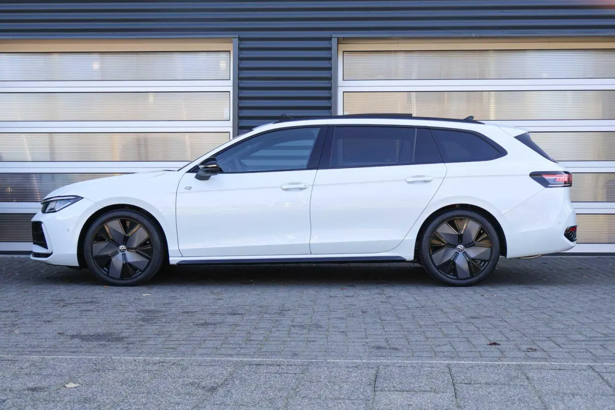 1.5 eTSI 150pk DSG R-Line Edition | Panoramdak | Black Style | Harman Kardon