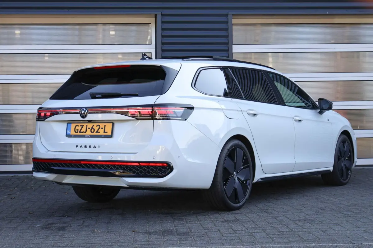 1.5 eTSI 150pk DSG R-Line Edition | Panoramdak | Black Style | Harman Kardon