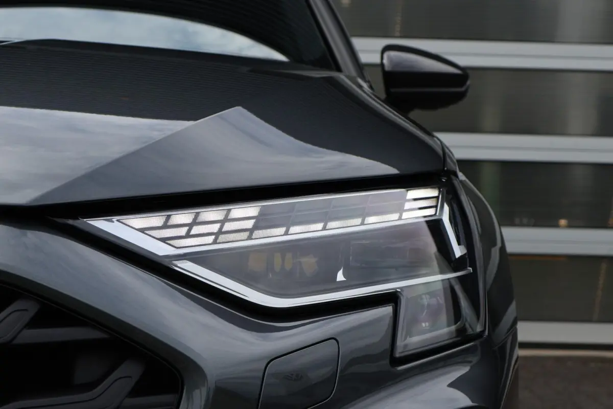 30 TFSI 115pk S Edition | Styling Pakket Carbon | 18" Velgen