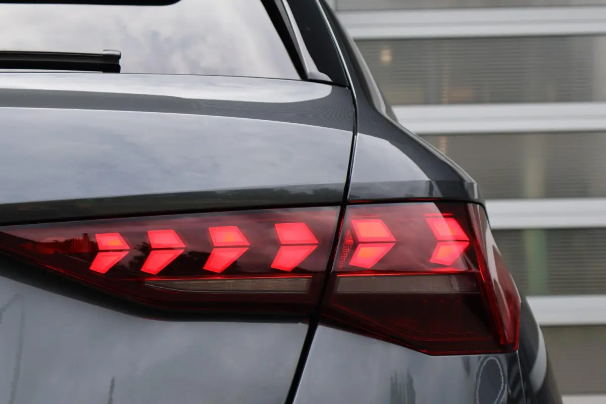 30 TFSI 115pk S Edition | Styling Pakket Carbon | 18" Velgen