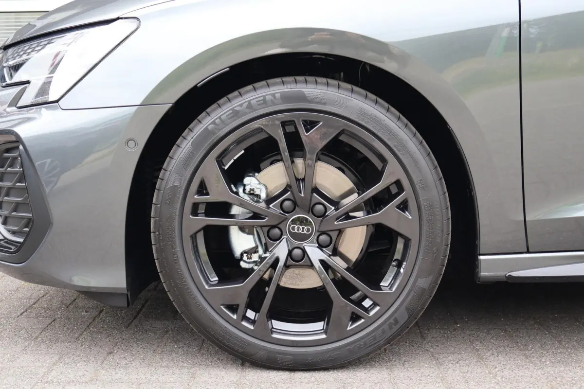 30 TFSI 115pk S Edition | Styling Pakket Carbon | 18" Velgen