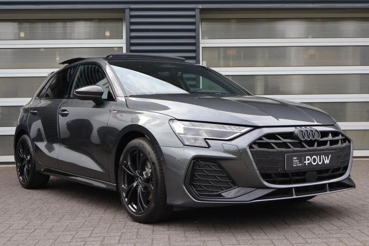 30 TFSI 115pk S Edition | Styling Pakket Carbon | 18" Velgen