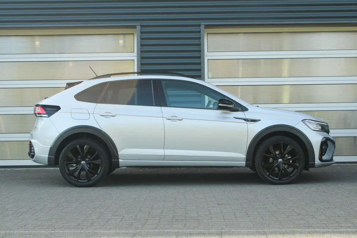 1.0 TSI 110pk Hand-6 R-Line | Black Pakket | 18 inch Misano velgen |