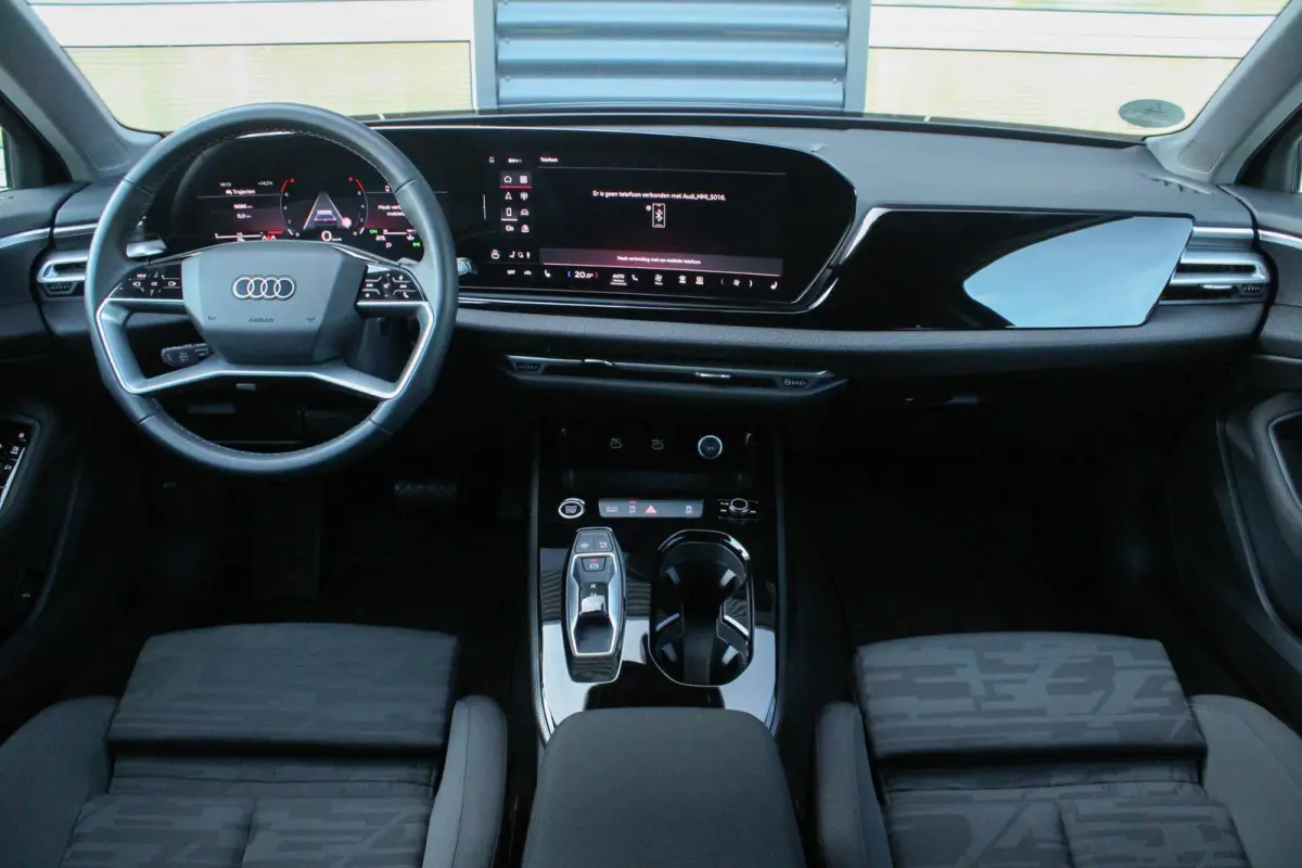 40 TFSI 204pk quattro Advanced Edition | Trekhaak | Stoelverwarming | Elek. Verst. Stoelen | Achteruitrijcamera | Privacy Glas | Apple Carplay & Android Auto