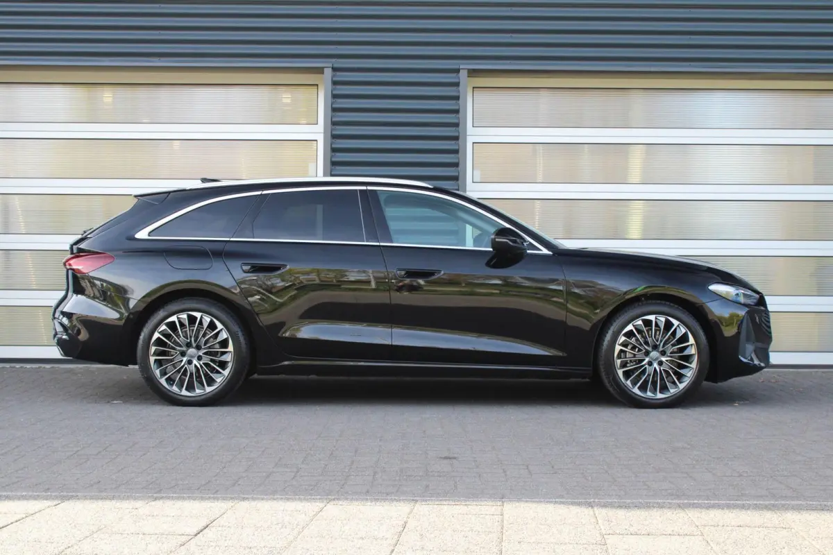 40 TFSI 204pk quattro Advanced Edition | Trekhaak | Stoelverwarming | Elek. Verst. Stoelen | Achteruitrijcamera | Privacy Glas | Apple Carplay & Android Auto