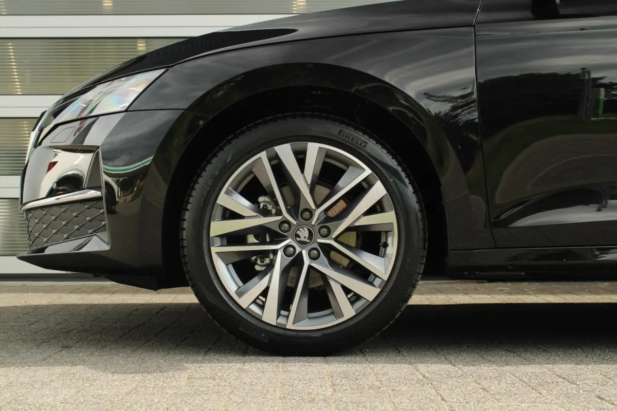 1.5 TSI 115pk DSG MHEV Business Edition | Panoramadak | Trekhaak | Head-up