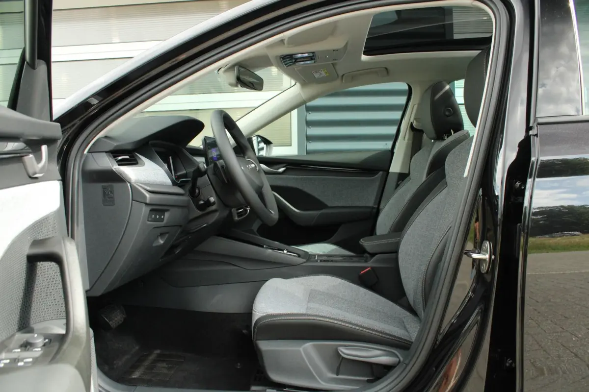 1.5 TSI 115pk DSG MHEV Business Edition | Panoramadak | Trekhaak | Head-up