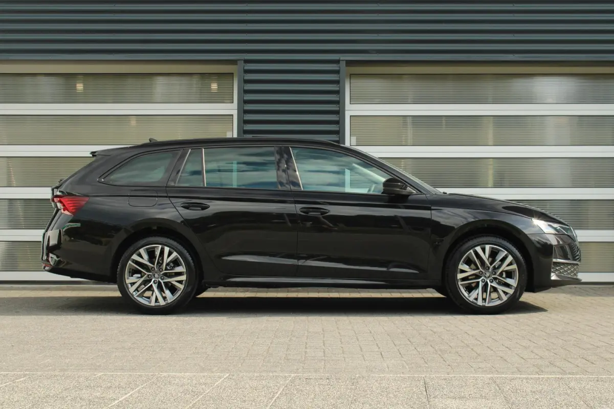 1.5 TSI 115pk DSG MHEV Business Edition | Panoramadak | Trekhaak | Head-up