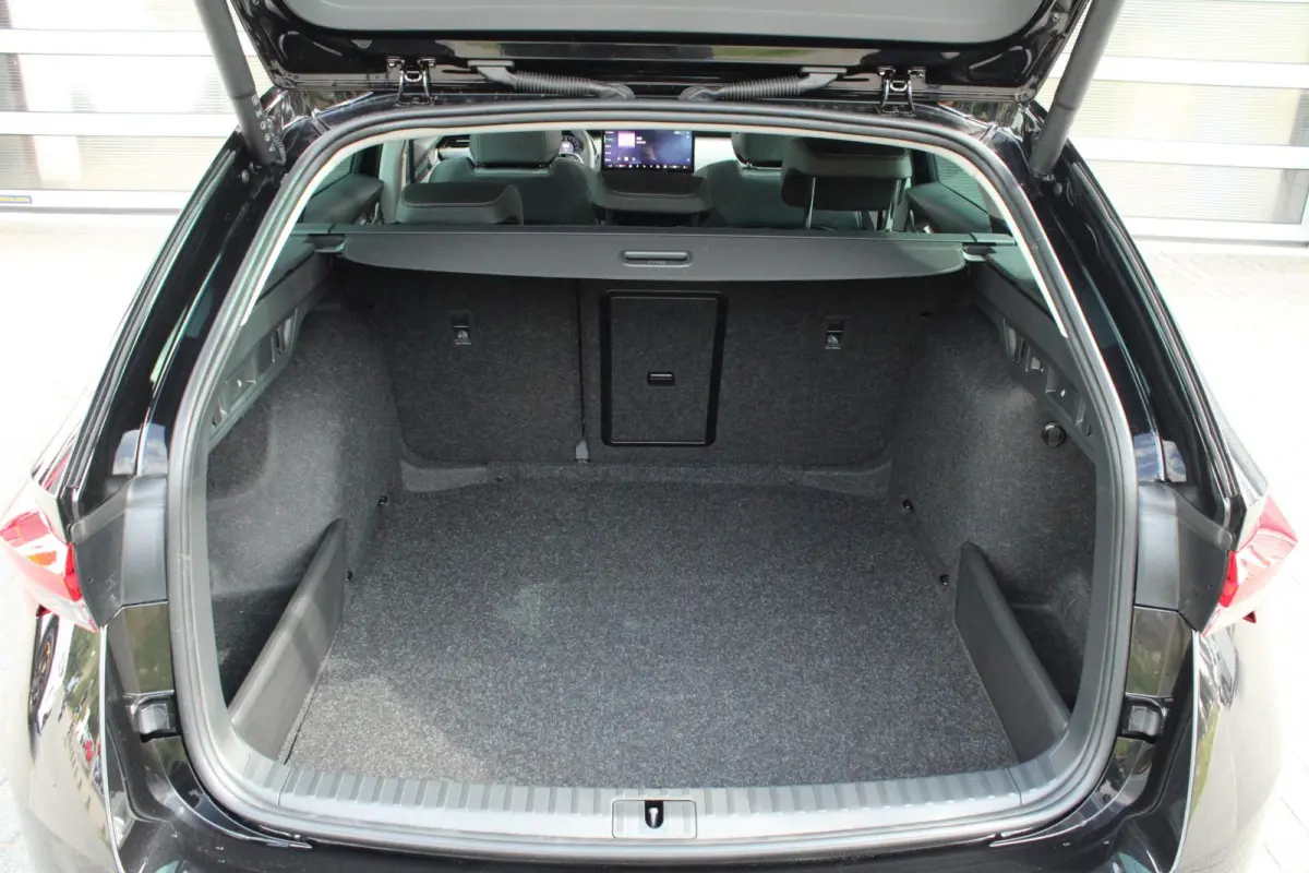 1.5 TSI 115pk DSG MHEV Business Edition | Panoramadak | Trekhaak | Head-up