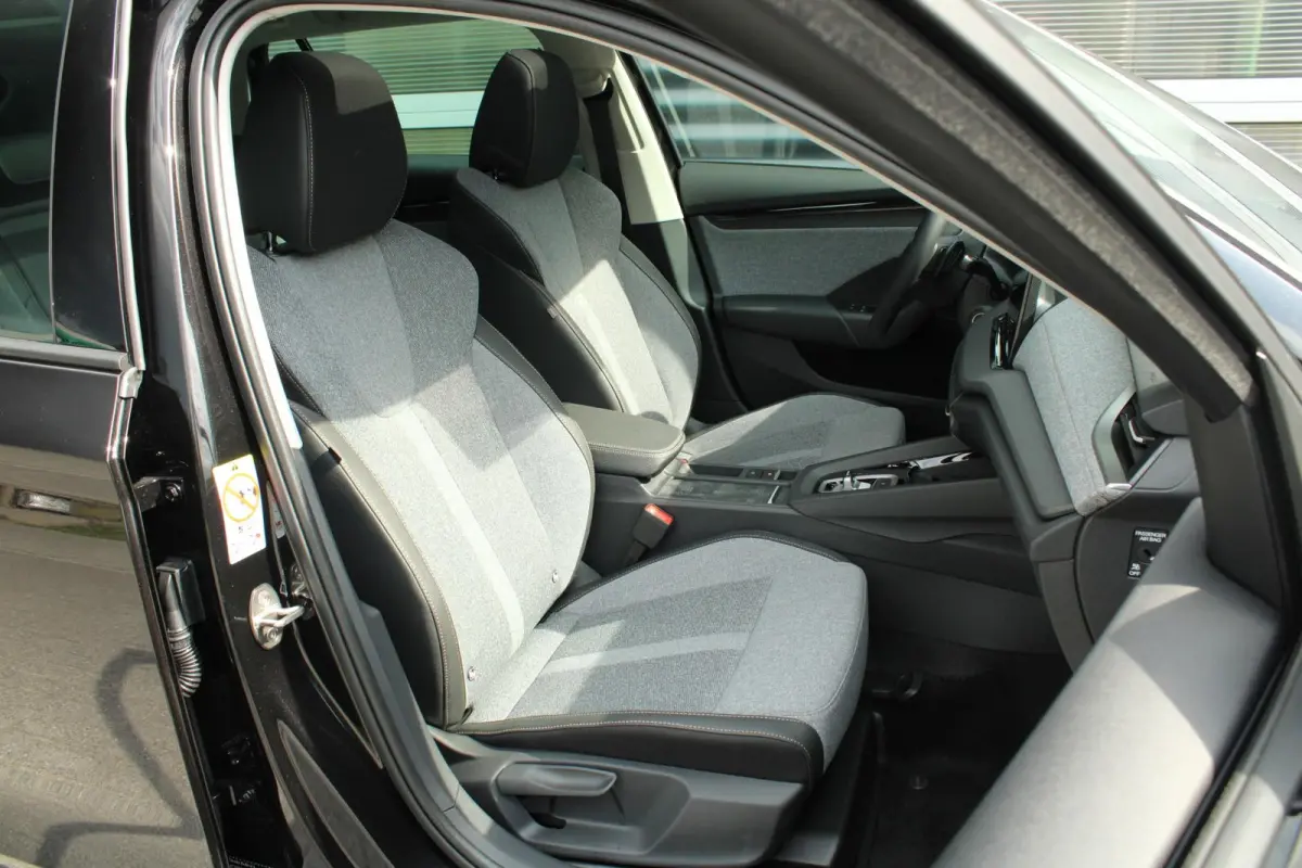 1.5 TSI 115pk DSG MHEV Business Edition | Panoramadak | Trekhaak | Head-up