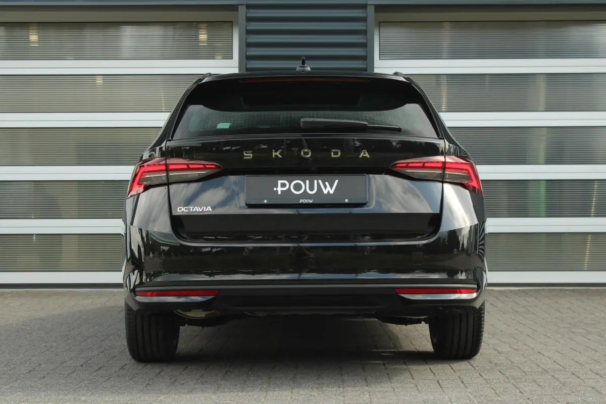 1.5 TSI 115pk DSG MHEV Business Edition | Panoramadak | Trekhaak | Head-up