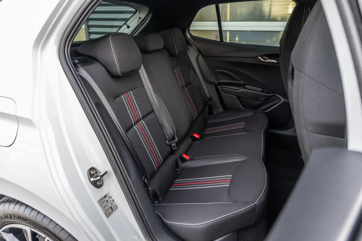 1.0 TSI 115pk DSG Monte Carlo | Voorstoelen Verwarmd | Apple Carplay/ Android Auto | Camera Achter | Cruise Control Adaptief