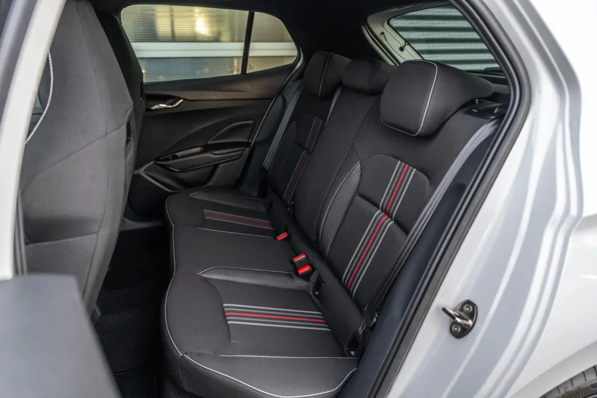 1.0 TSI 115pk DSG Monte Carlo | Voorstoelen Verwarmd | Apple Carplay/ Android Auto | Camera Achter | Cruise Control Adaptief