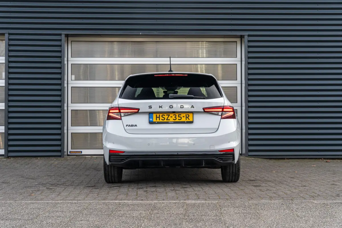 1.0 TSI 115pk DSG Monte Carlo | Voorstoelen Verwarmd | Apple Carplay/ Android Auto | Camera Achter | Cruise Control Adaptief
