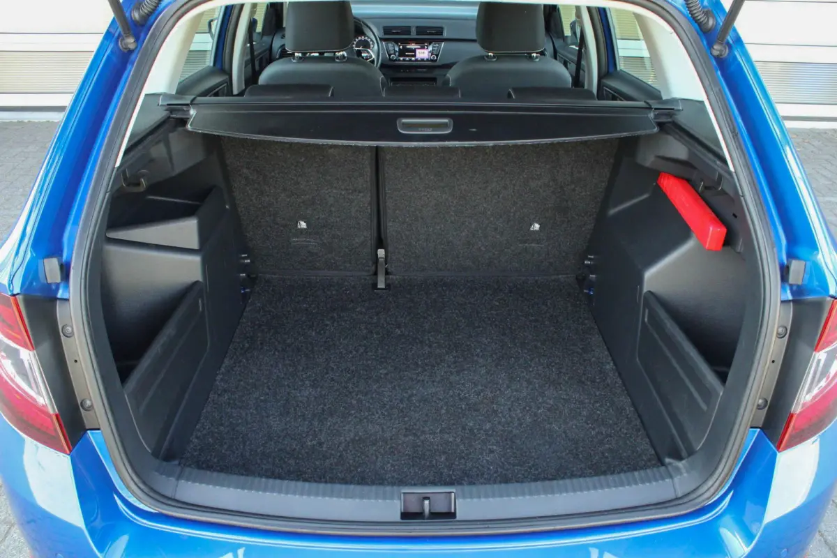 1.0 TSI 95pk Ambition | All Seasonbanden | Parkeersensoren Achter |  Navigatie | Apple CarPlay/ Android Auto