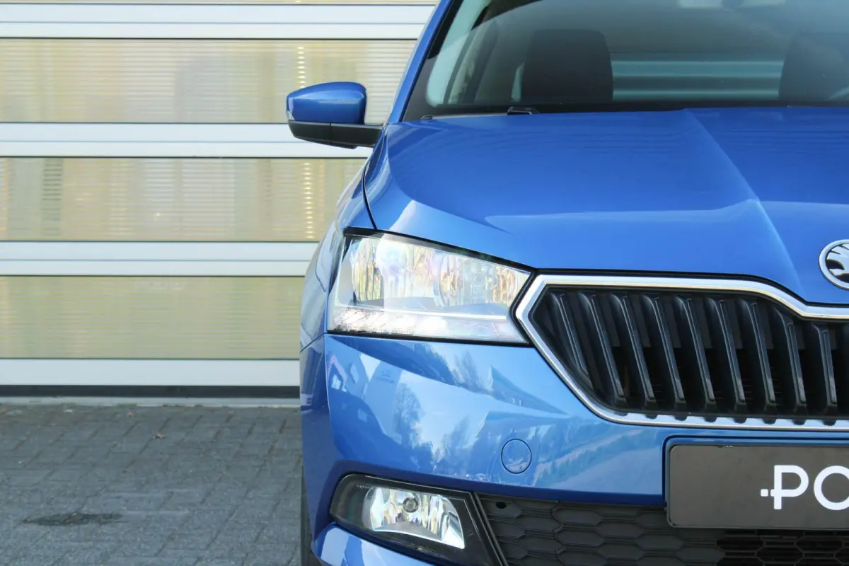 1.0 TSI 95pk Ambition | All Seasonbanden | Parkeersensoren Achter |  Navigatie | Apple CarPlay/ Android Auto