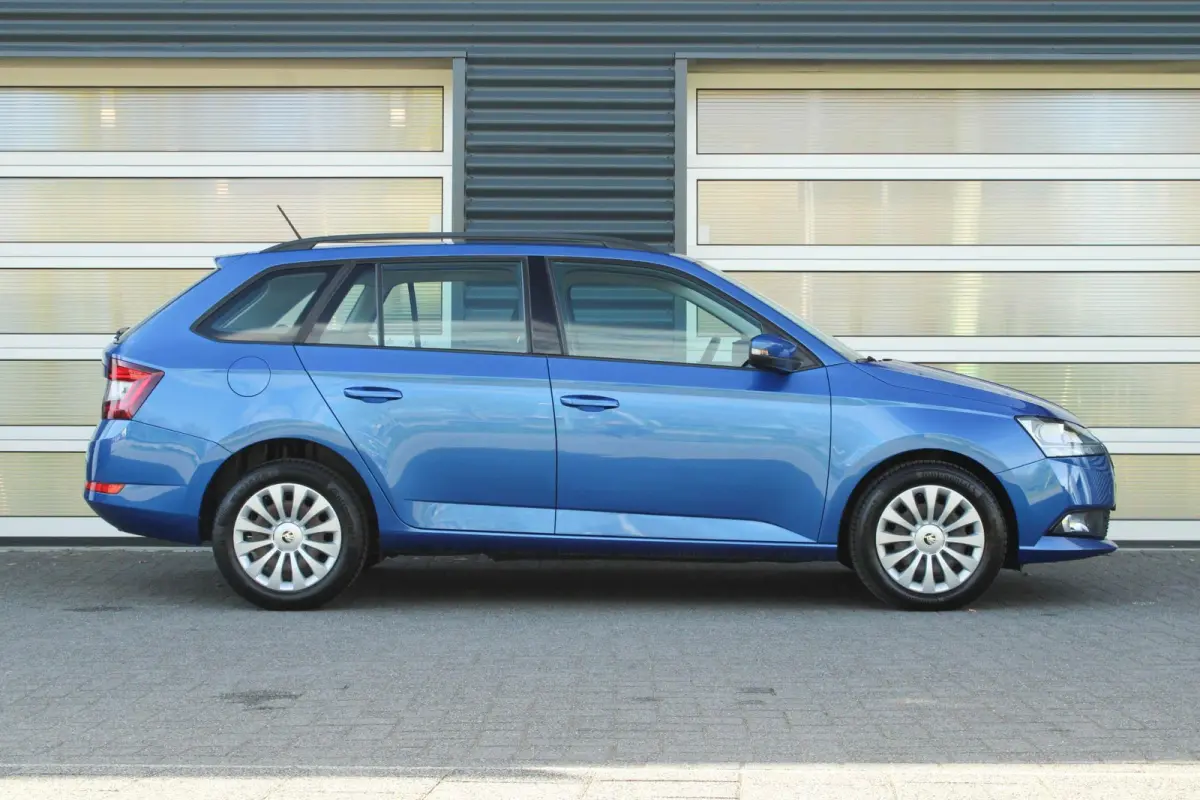 1.0 TSI 95pk Ambition | All Seasonbanden | Parkeersensoren Achter |  Navigatie | Apple CarPlay/ Android Auto