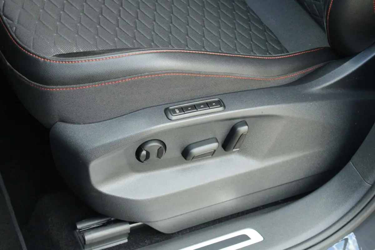 1.5 TSI 150pk DSG FR Business | Trekhaak | Elekt. Verstelbare Bestuurdersstoel | Navigatie | Camera Achter | Apple CarPlay/ Android Auto