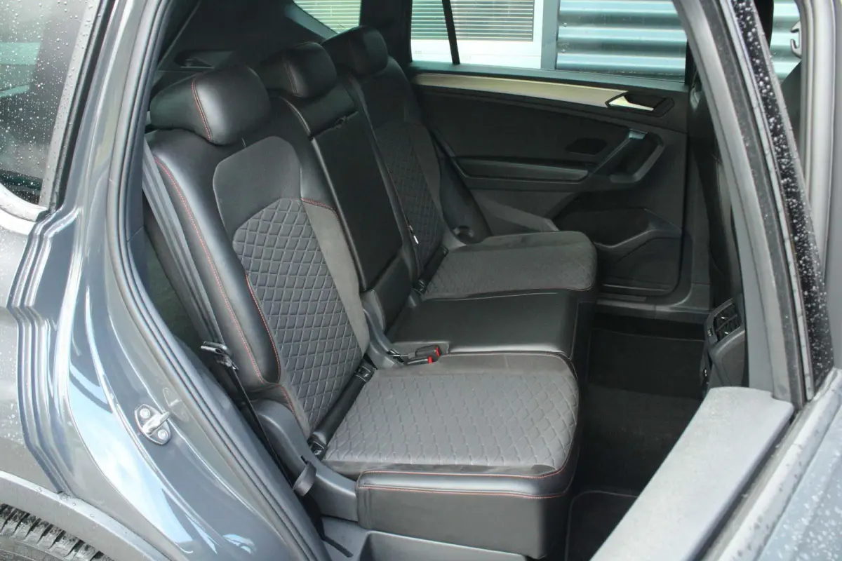 1.5 TSI 150pk DSG FR Business | Trekhaak | Elekt. Verstelbare Bestuurdersstoel | Navigatie | Camera Achter | Apple CarPlay/ Android Auto